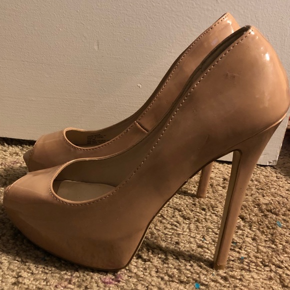 Women’s Shoes - Picture 3 of 3